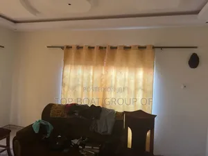 6bdrm House in Top Boat Estate, Kumasi Metropolitan for sale