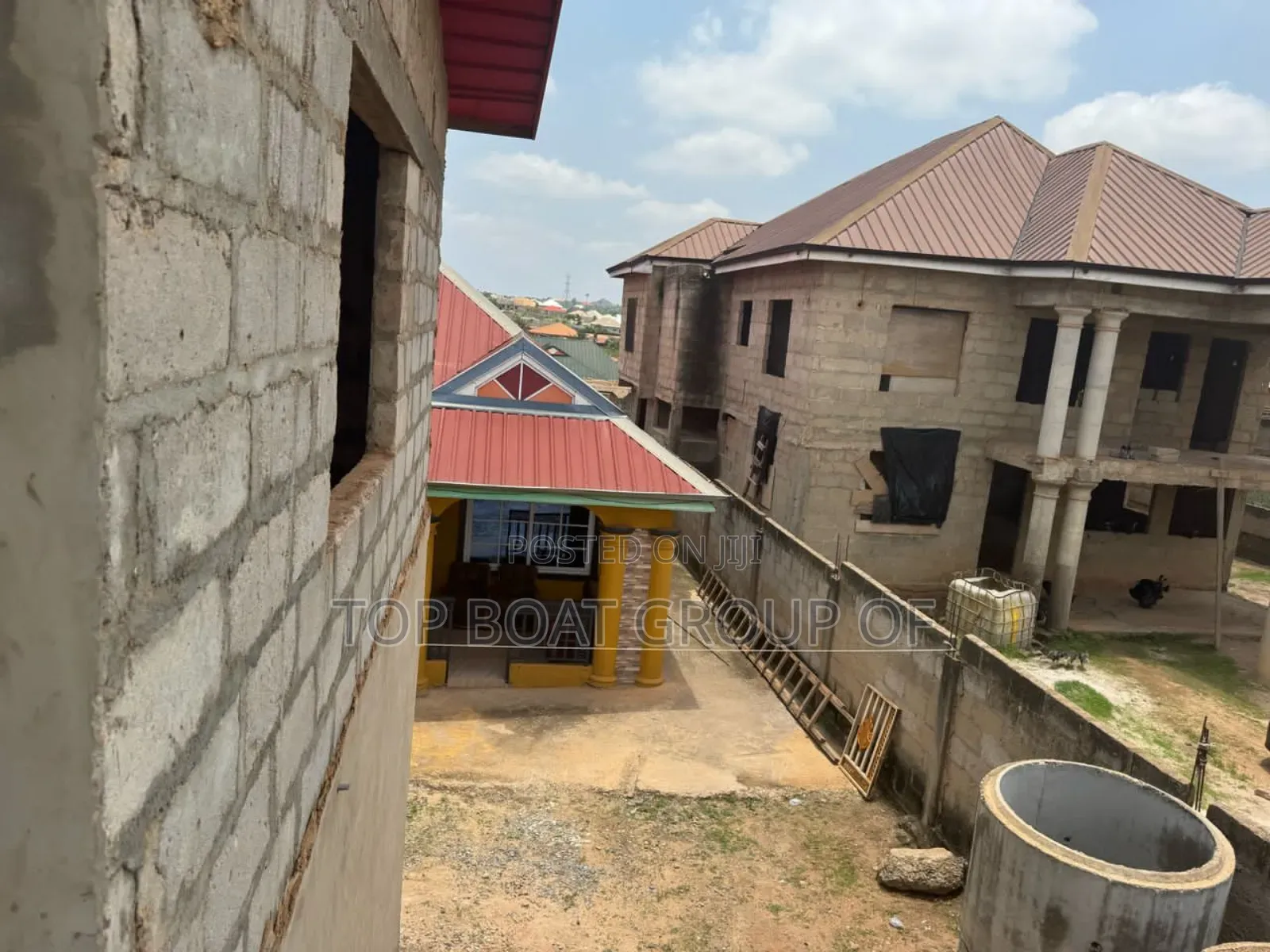 6bdrm House in Top Boat Estate, Kumasi Metropolitan for sale