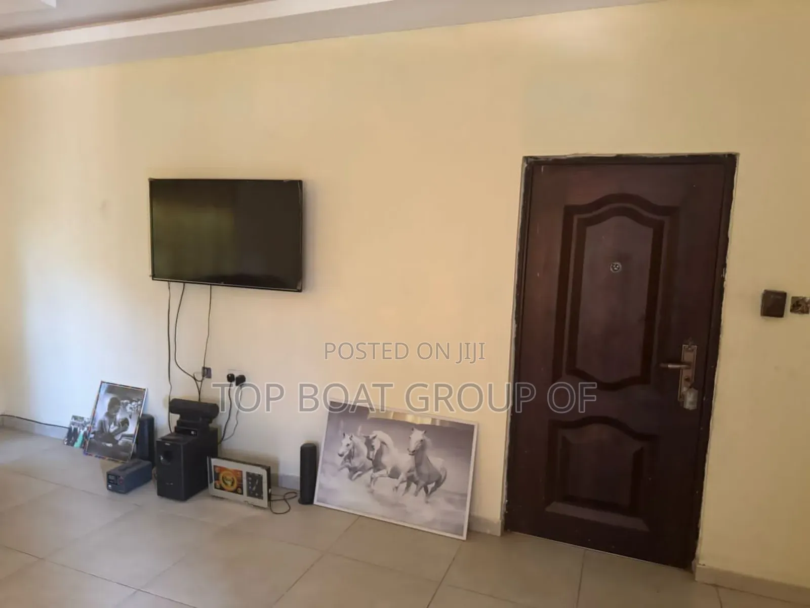 6bdrm House in Top Boat Estate, Kumasi Metropolitan for sale