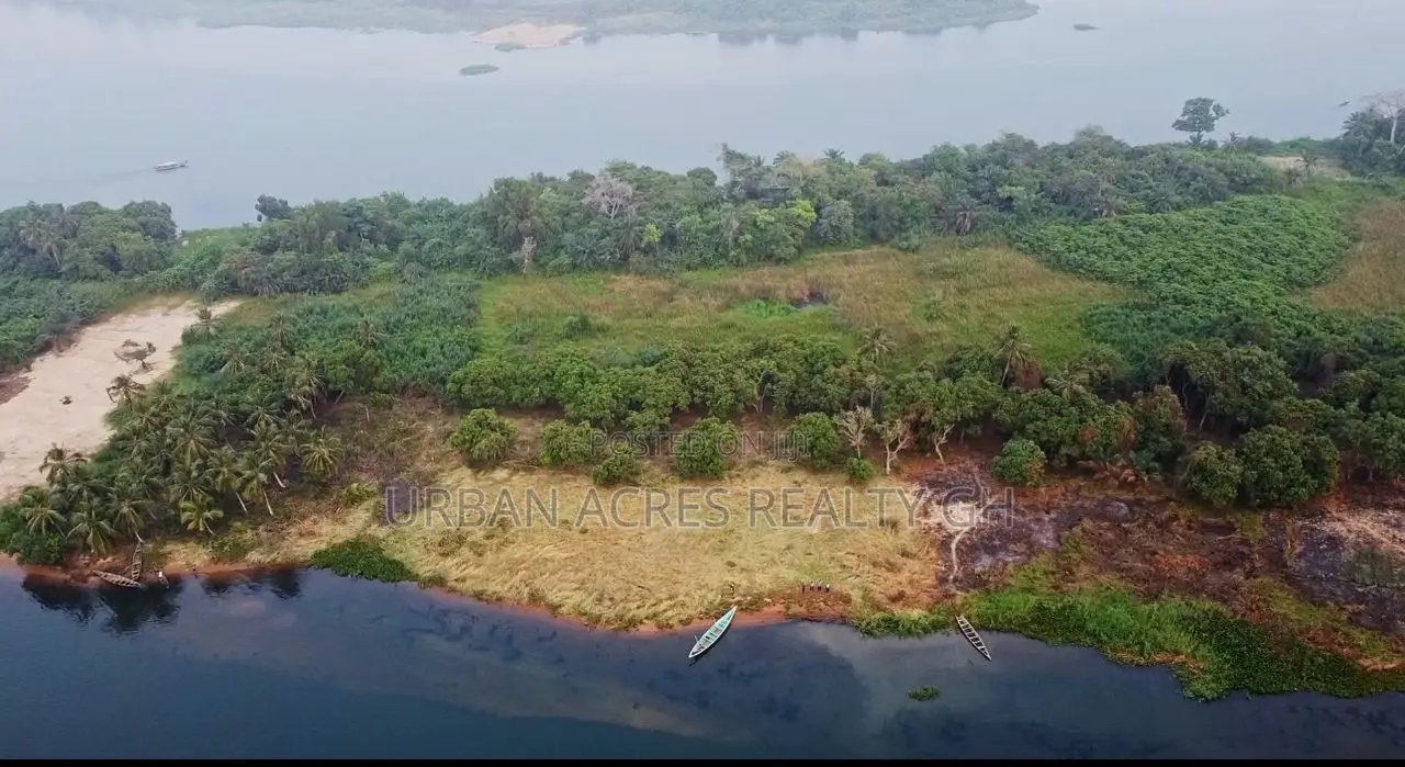 Gt/Accra - Ada (Kolovo) _ 8 Plots of Island on Volta River