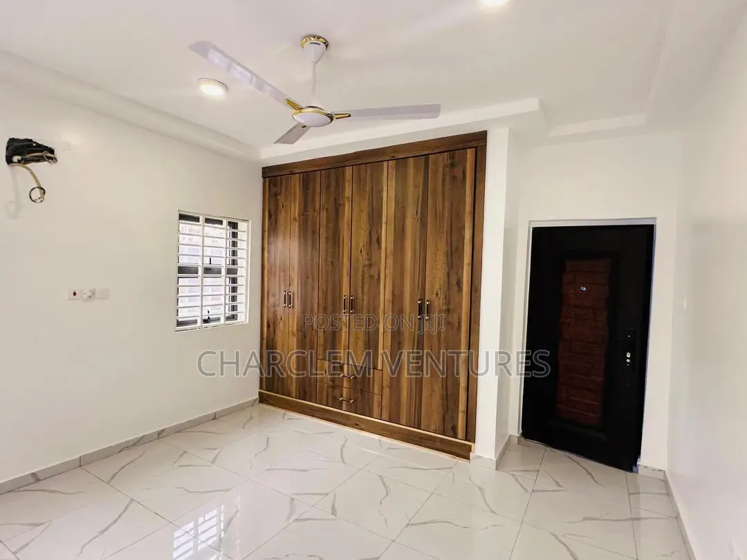 4bdrm House in Charclem Ventures, ECOMOG for sale