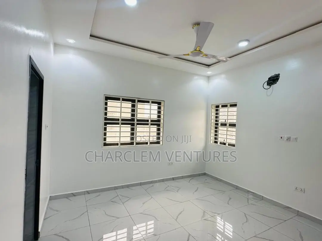 4bdrm House in Charclem Ventures, ECOMOG for sale