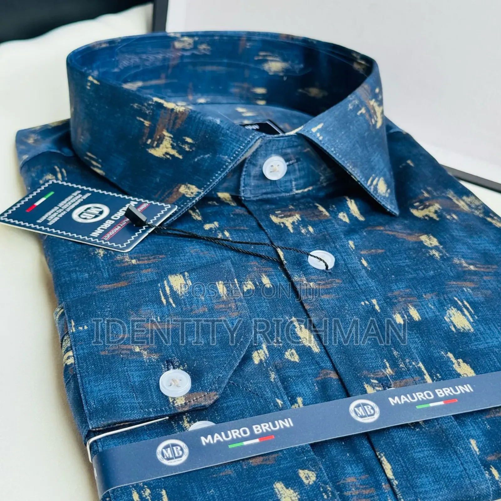 Men Longsleeved Shirts