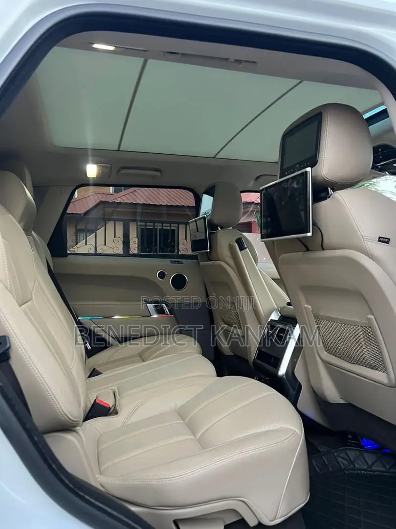 Land Rover Range Rover Sport SE 4x4 (3.0L 6cyl 8A) 2017 White
