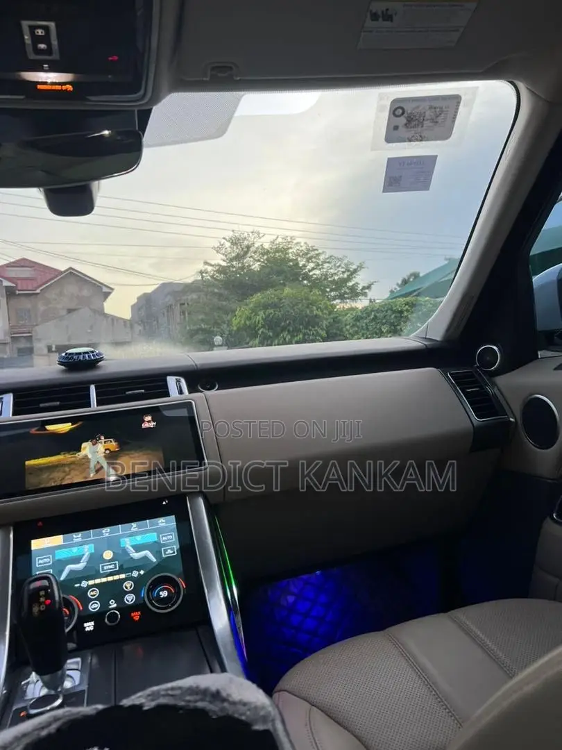 Land Rover Range Rover Sport SE 4x4 (3.0L 6cyl 8A) 2017 White