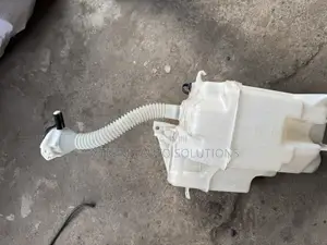 2013 To 2018 Toyota Rav 4 Windshield Washer...