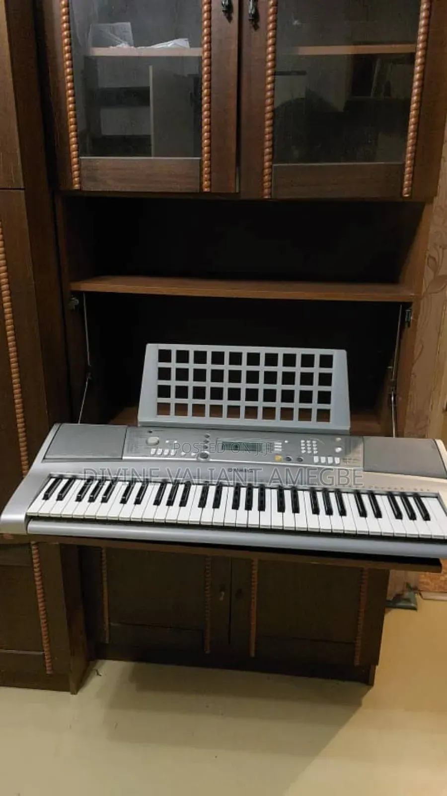 Yamaha Keyboard PSR E303