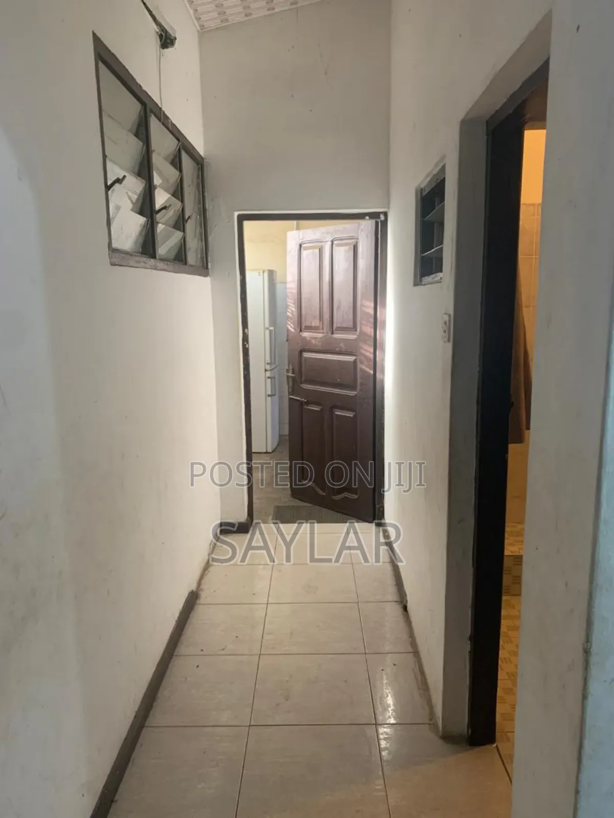 3 Bedrooms House Sitting on 90/100 Land Size Tema Comm12