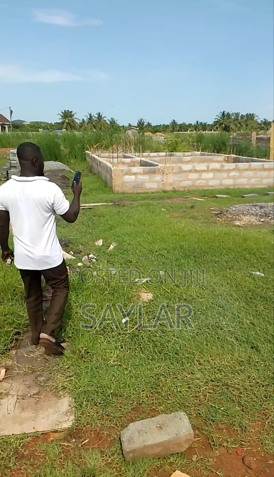1 and Half Plots of Land for Sale