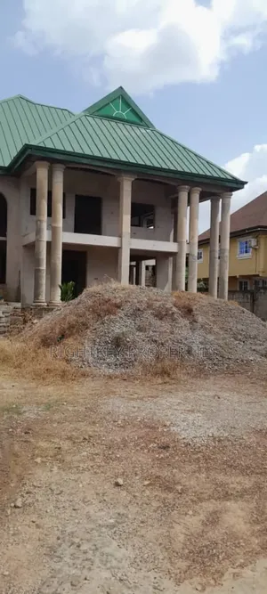 6bdrm Duplex in Rightkey, Kumasi Metropolitan for sale