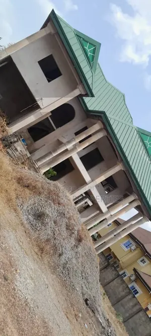 6bdrm Duplex in Rightkey, Kumasi Metropolitan for sale