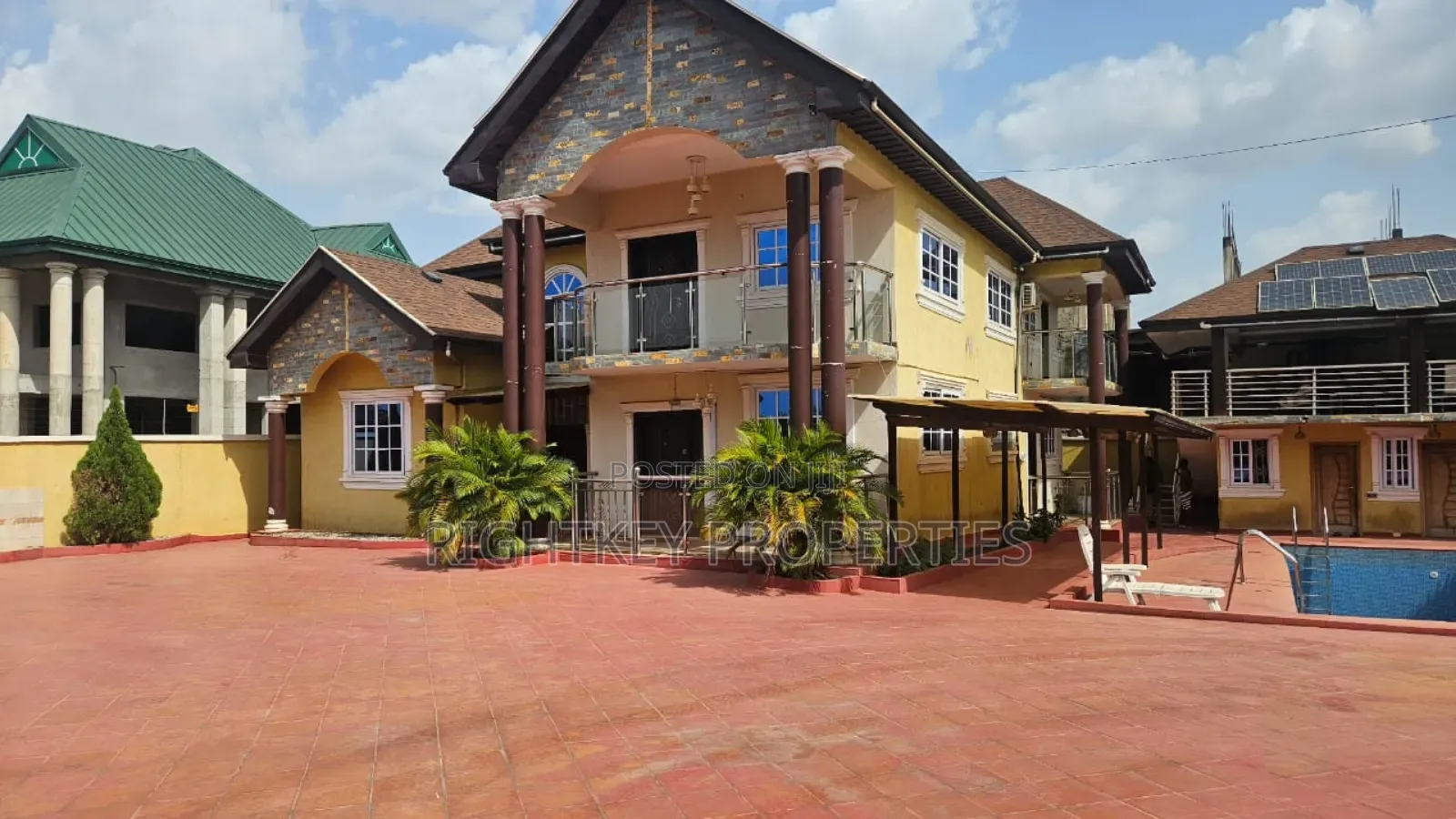 5bdrm Duplex in Rightkey, Kumasi Metropolitan for sale