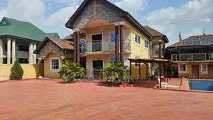 5bdrm Duplex in Rightkey, Kumasi Metropolitan for sale