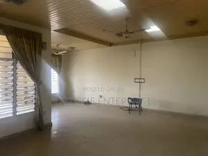 2bdrm Apartment in Adabraka for rent