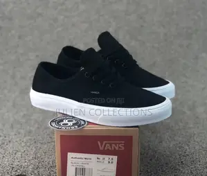 Vans Authentic Mono Black and White