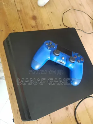 Playstation 4 Slim With 7 Games