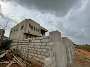 4bdrm House in K Fuseini Estate, Kumasi Metropolitan for sale