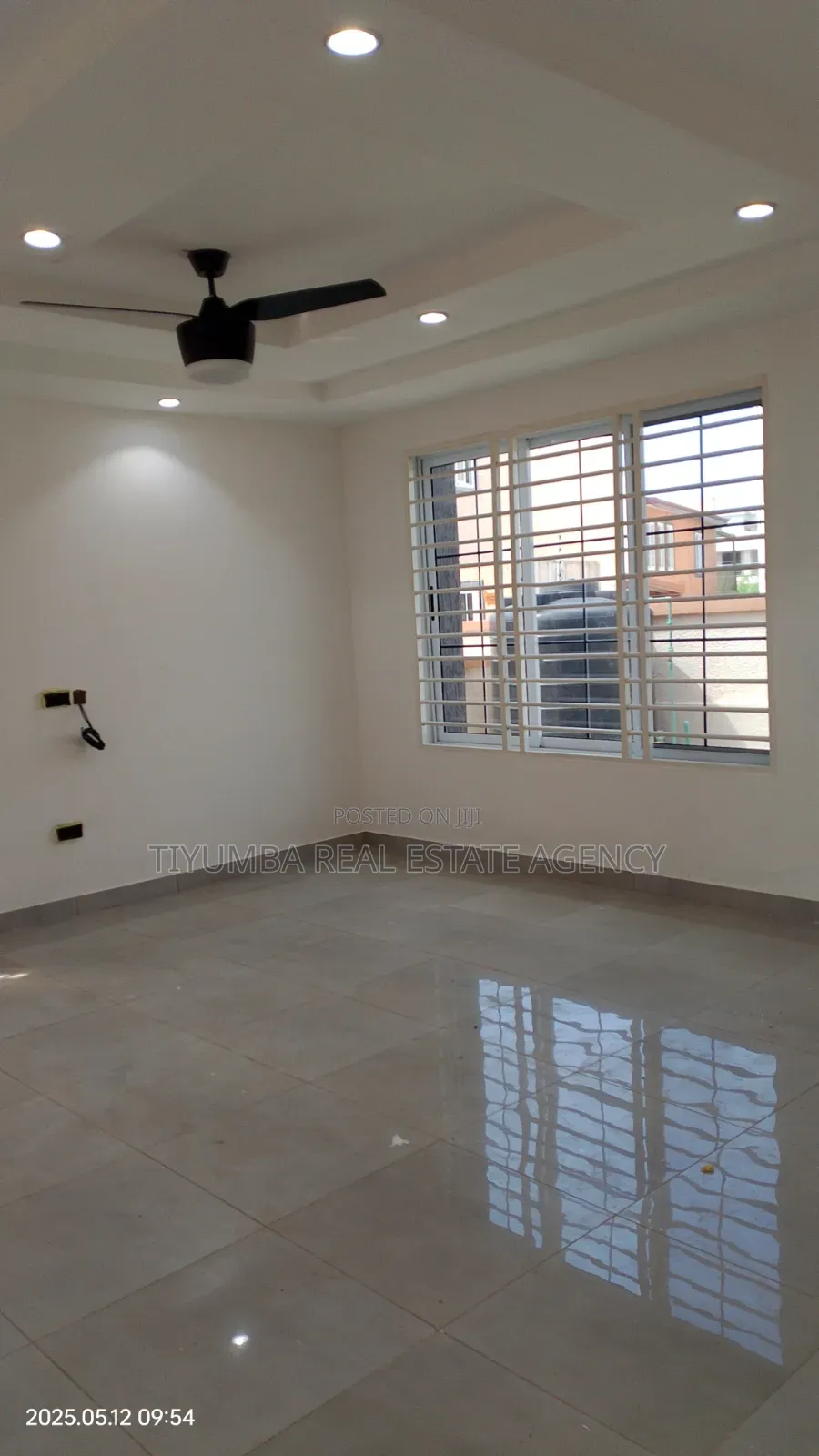4bdrm Duplex in Tiyumba Real Estate, Airport Residential Area for rent
