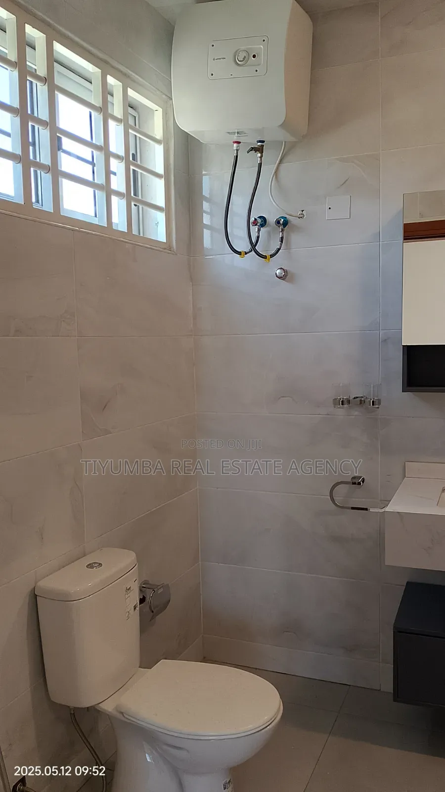 4bdrm Duplex in Tiyumba Real Estate, Airport Residential Area for rent