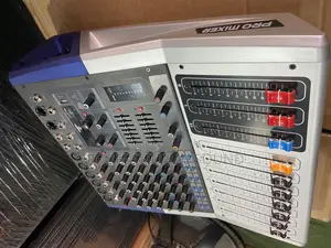 Soundcraft Powered Mixer Kv6