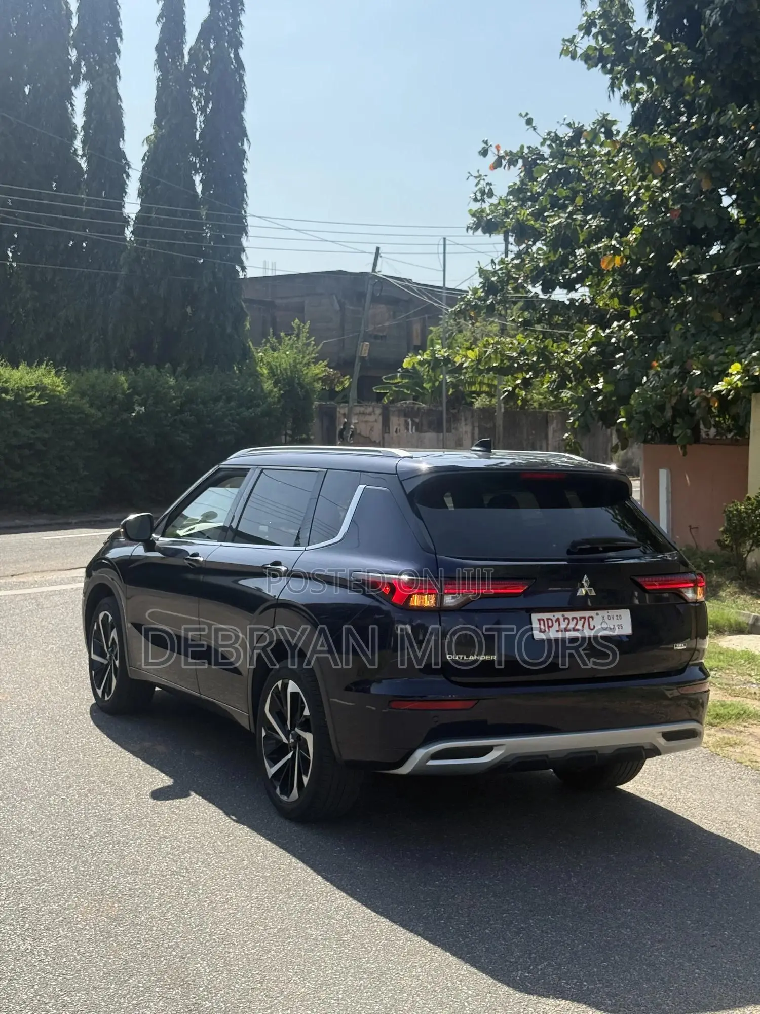Mitsubishi Outlander SEL Launch Edition 2022 Blue