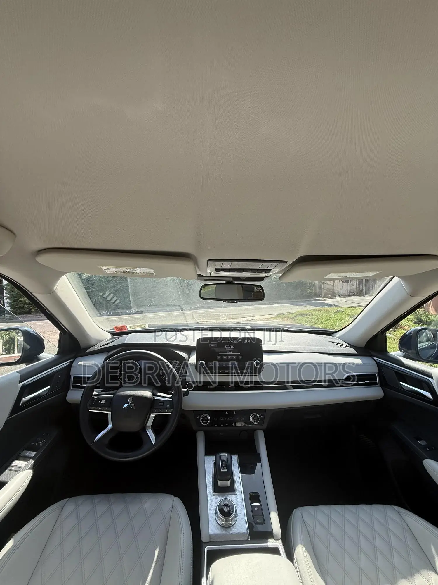 Mitsubishi Outlander SEL Launch Edition 2022 Blue