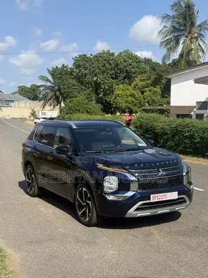 Mitsubishi Outlander SEL Launch Edition 2022 Blue