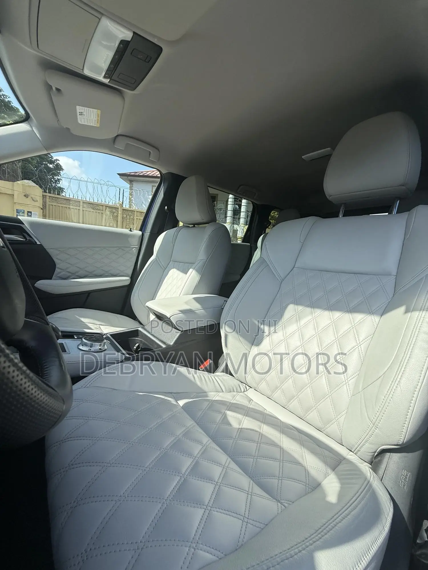 Mitsubishi Outlander SEL Launch Edition 2022 Blue