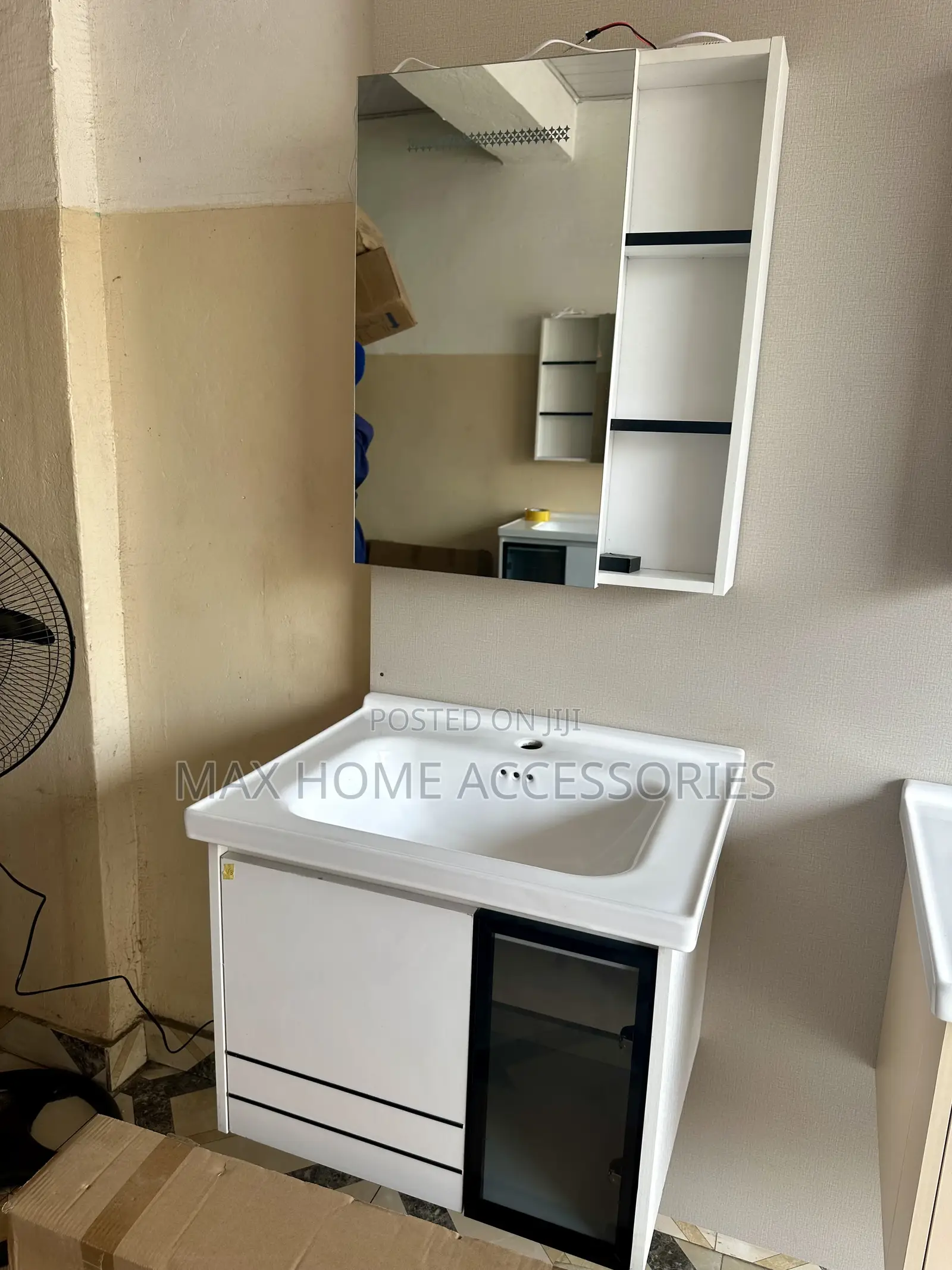 Led Cabinet Basin With Mirror