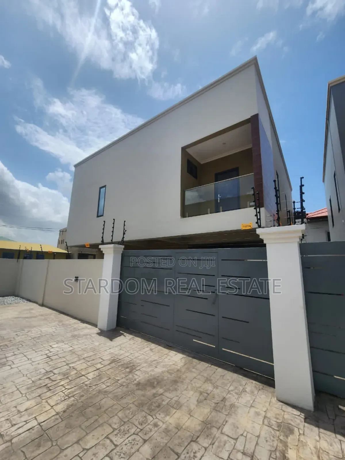 3bdrm Duplex in Ogbojo, East Legon for rent
