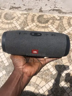 Preowned JBL Charge 3 Bluetooth Speaker From America 4sale
