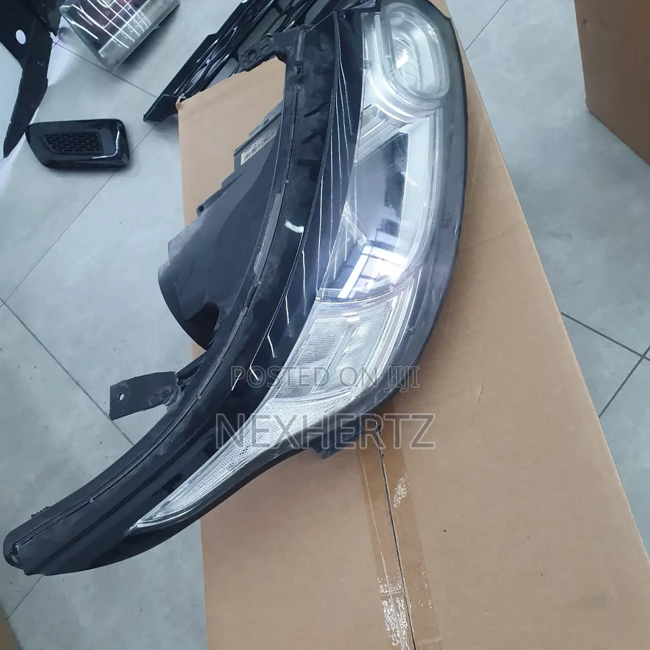Range Rover Sport (2014-2017) Headlight and Tail Light