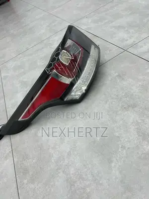 Range Rover Sport (2014-2017) Headlight and Tail Light