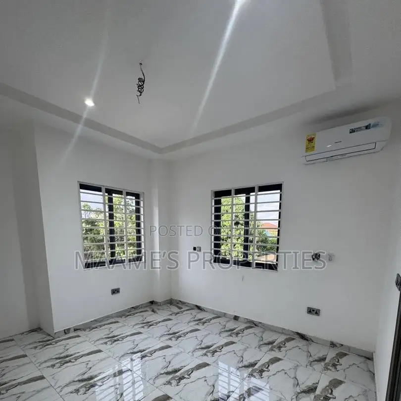 4bdrm Duplex in Spintex for sale