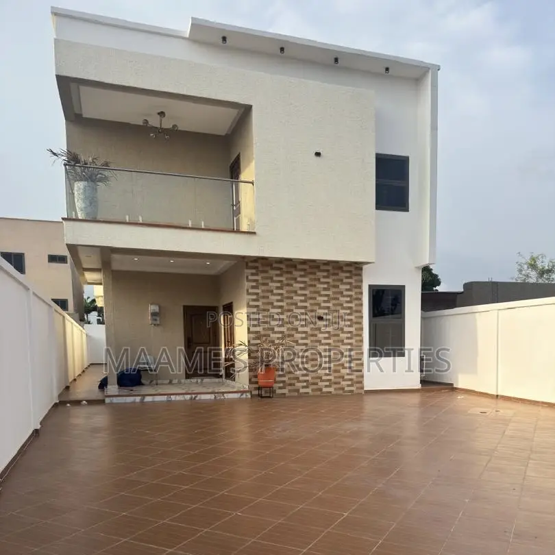4bdrm Duplex in Spintex for sale