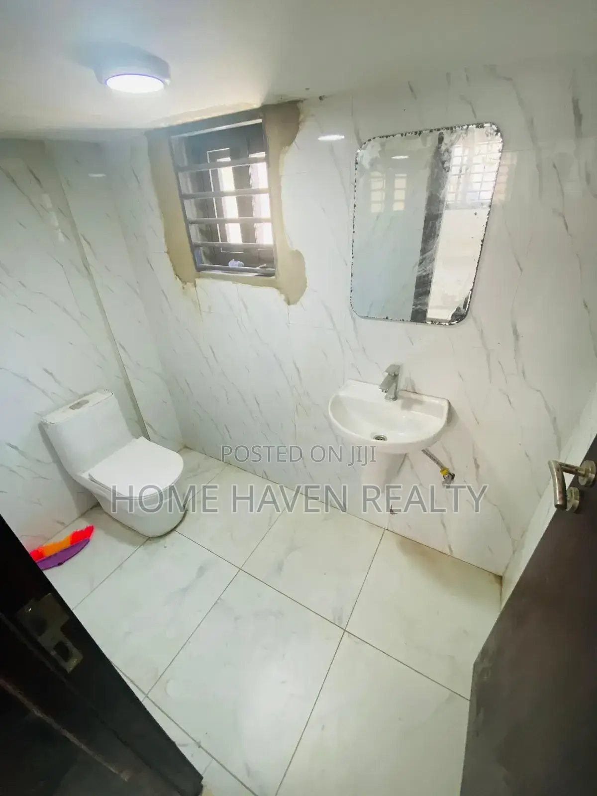 5bdrm House in East Legon for rent