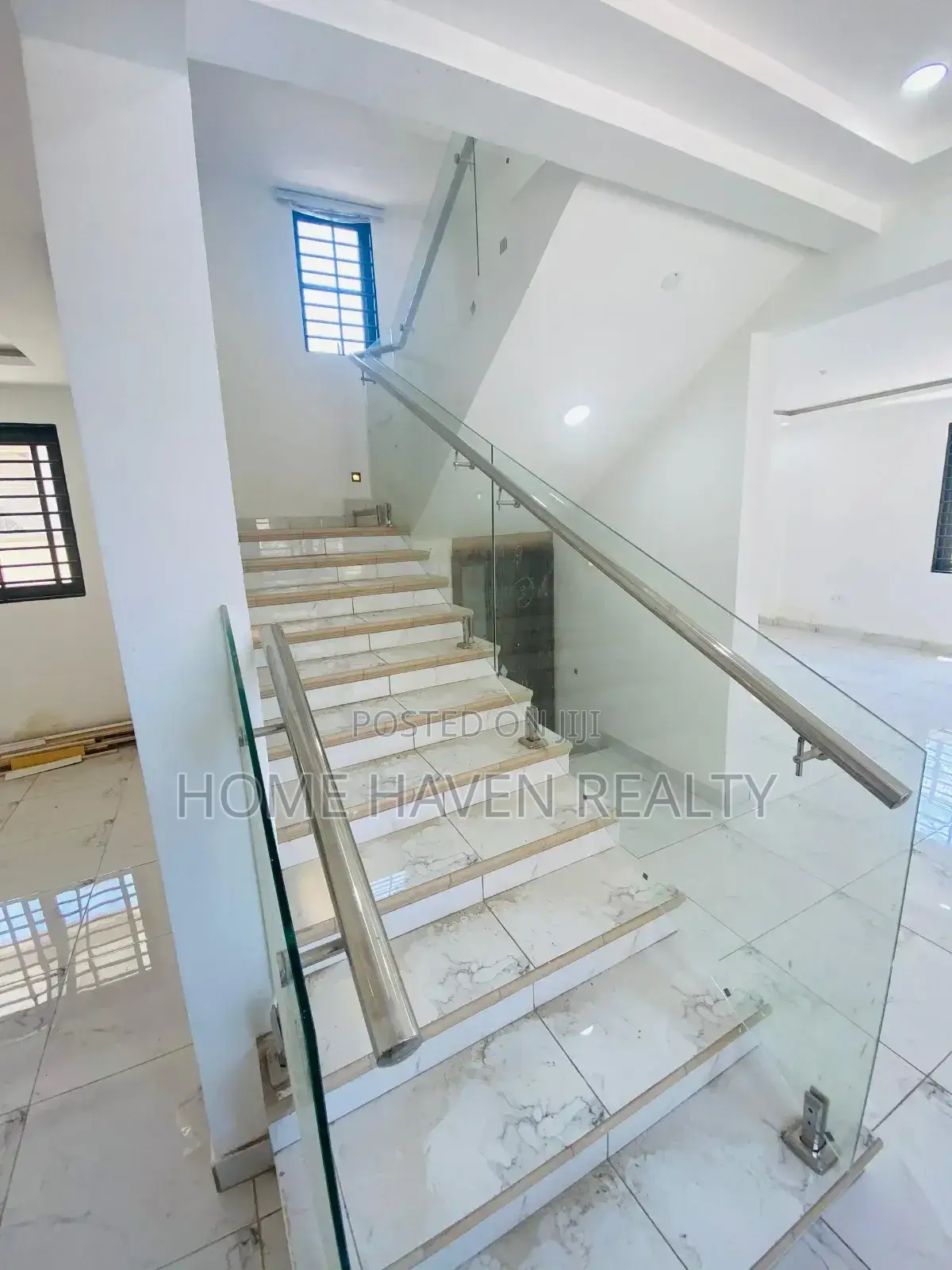 5bdrm House in East Legon for rent