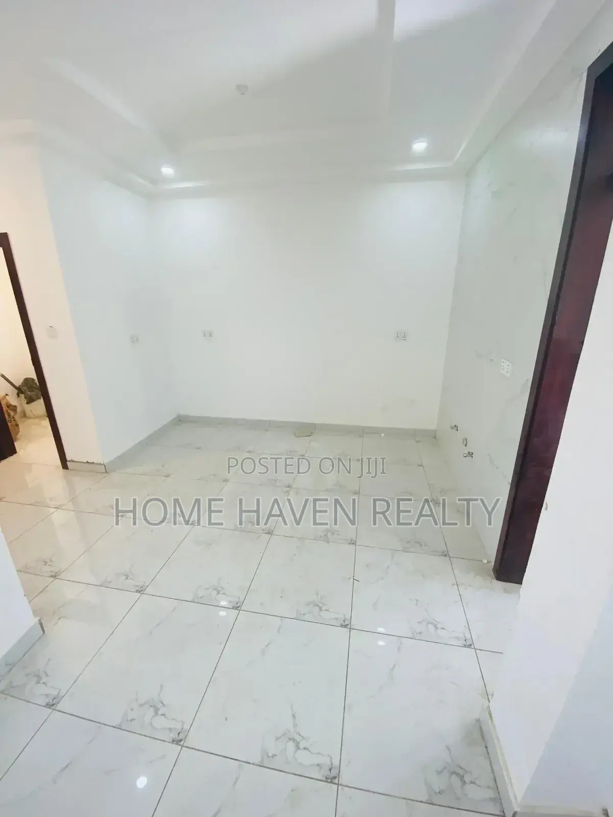 5bdrm House in East Legon for rent