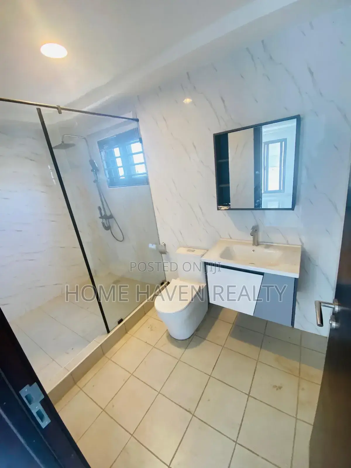 5bdrm House in East Legon for rent
