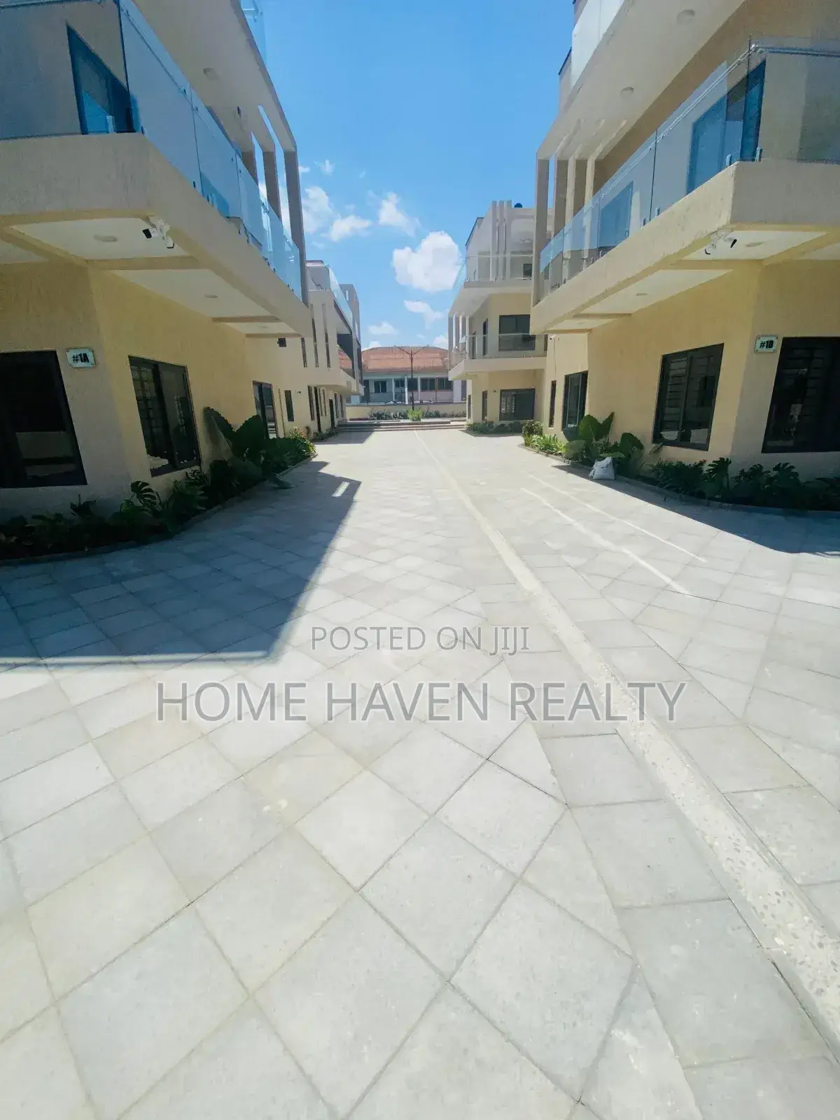 5bdrm House in East Legon for rent