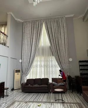Quick Curtains, Installation Decor