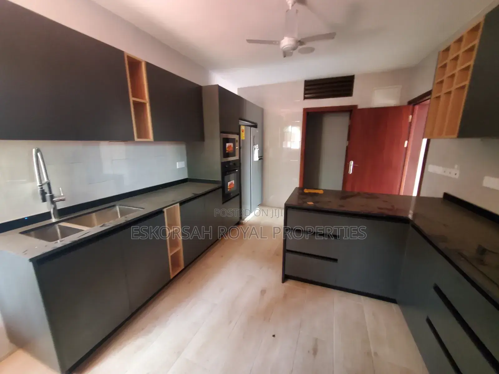 3bdrm House in Teshie Bush Road for rent