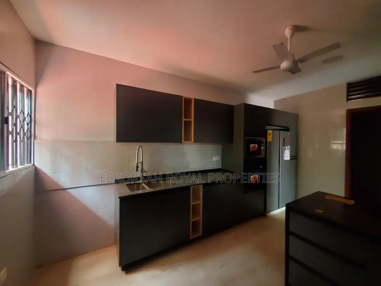 3bdrm House in Teshie Bush Road for rent