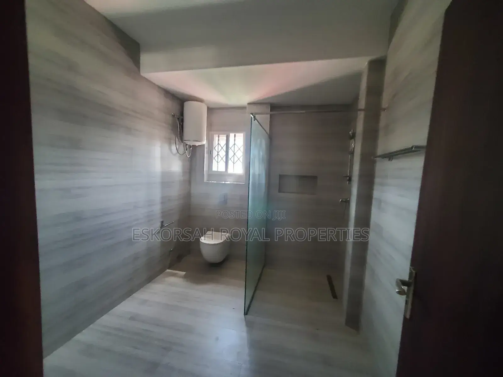 3bdrm House in Teshie Bush Road for rent
