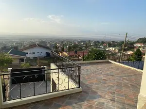3bdrm House in Ashongman Estate, Police Station for sale