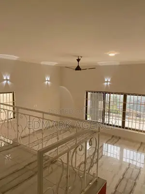 3bdrm House in Ashongman Estate, Police Station for sale