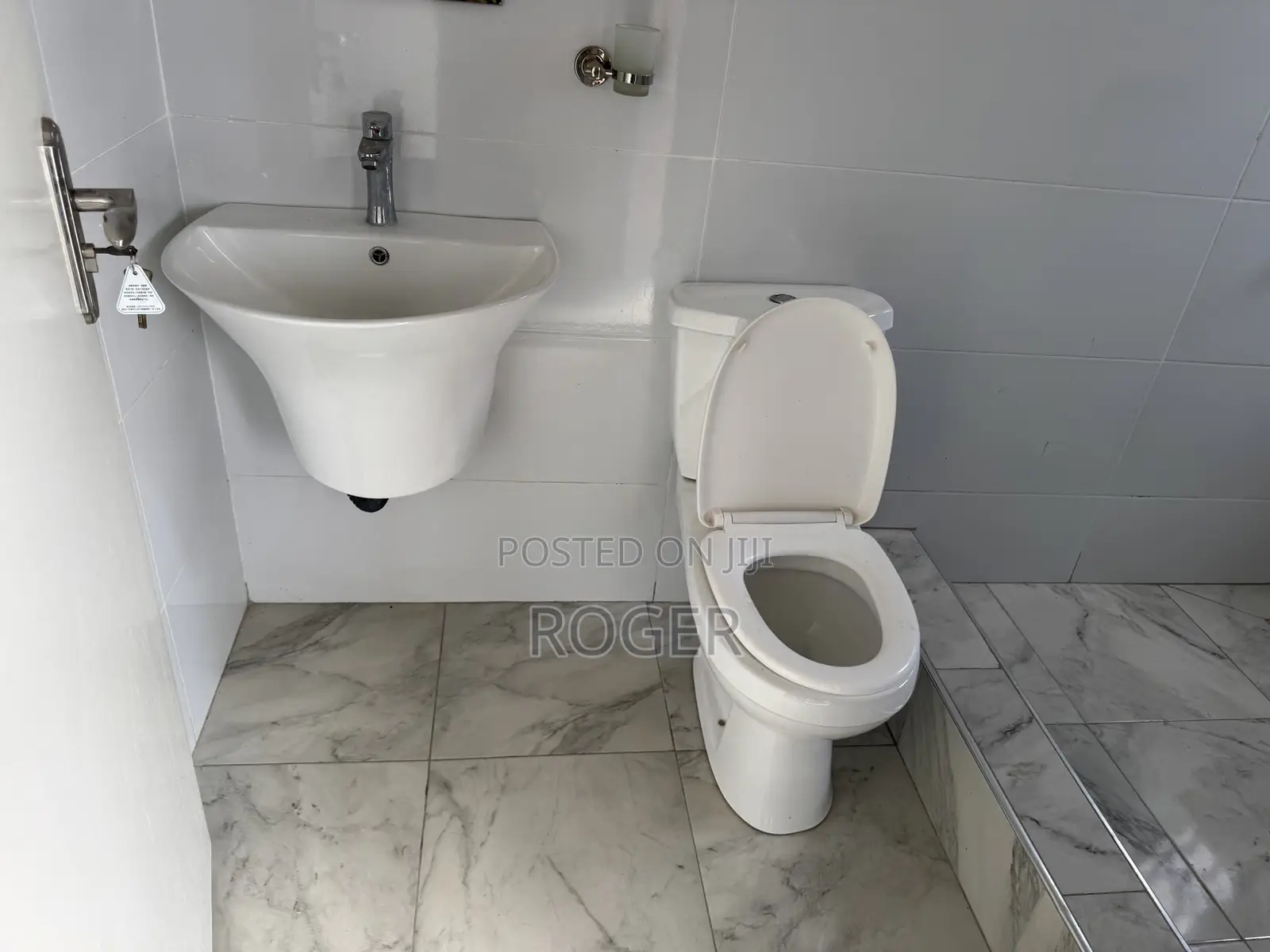 3bdrm House in Ashongman Estate for sale