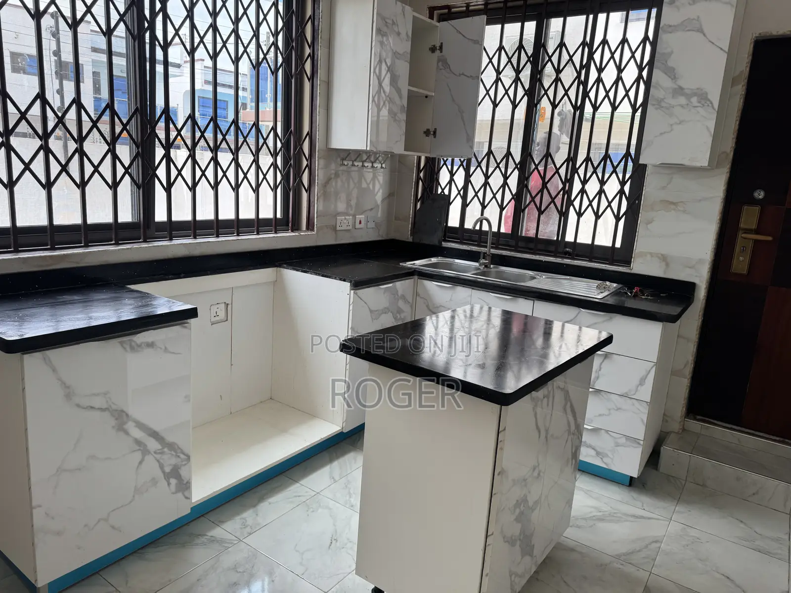 3bdrm House in Ashongman Estate for sale