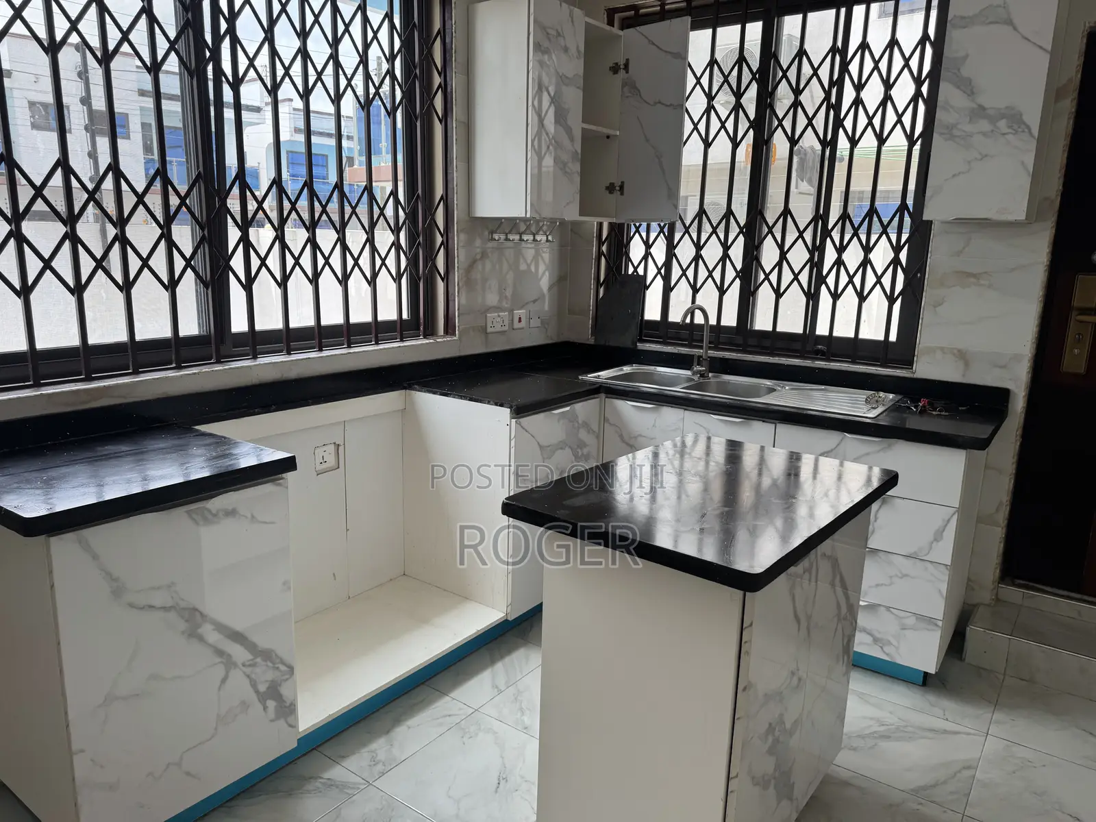 3bdrm House in Ashongman Estate for sale