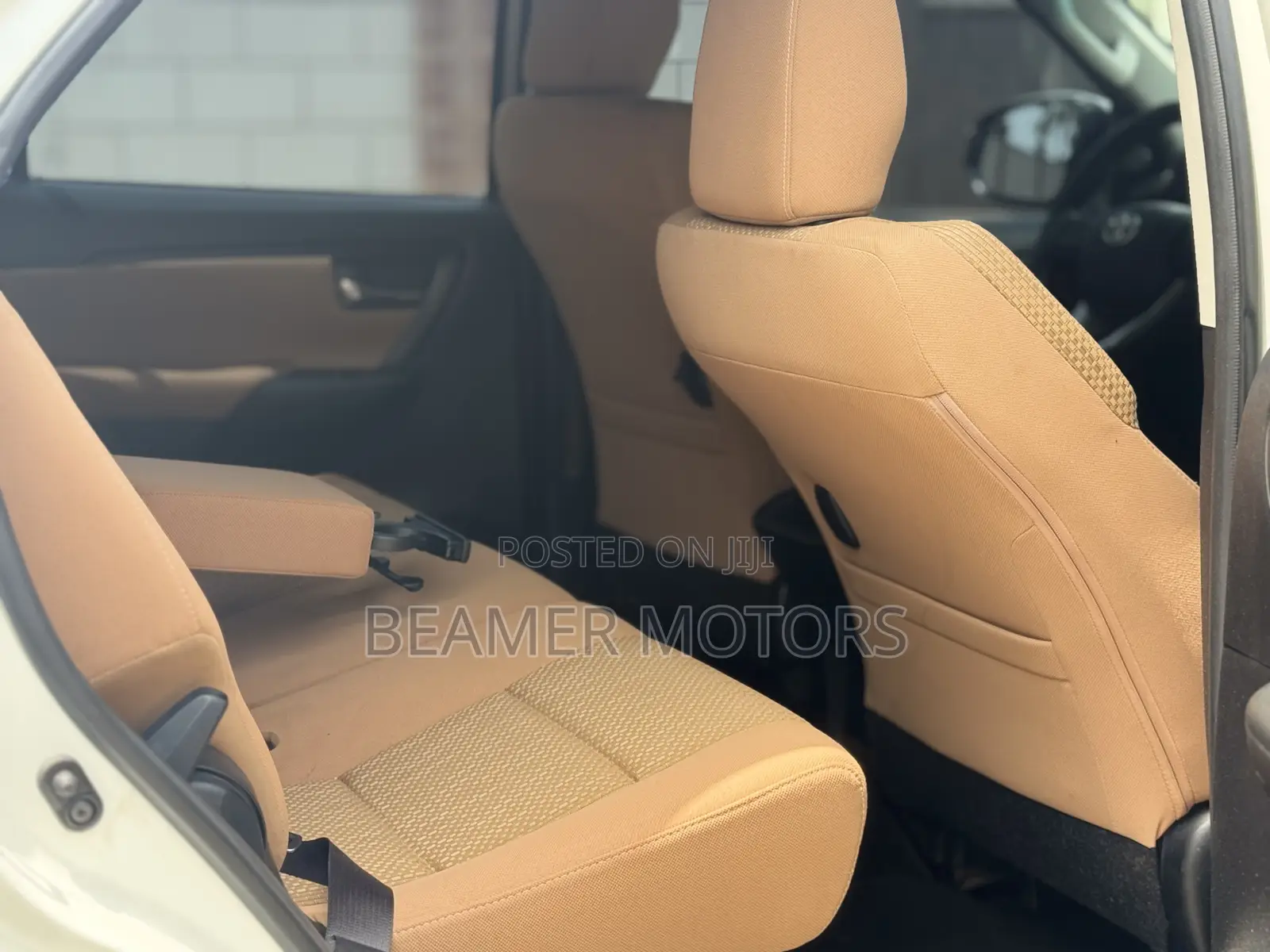 Toyota Fortuner 2.7 AWD 2017 White